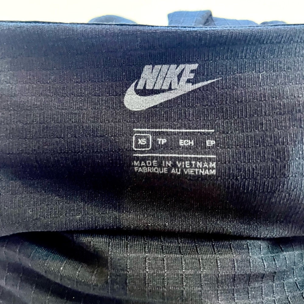 Nike NWT Swoosh Mock Neck Athletic Long Sleeve - Picture 8 of 8